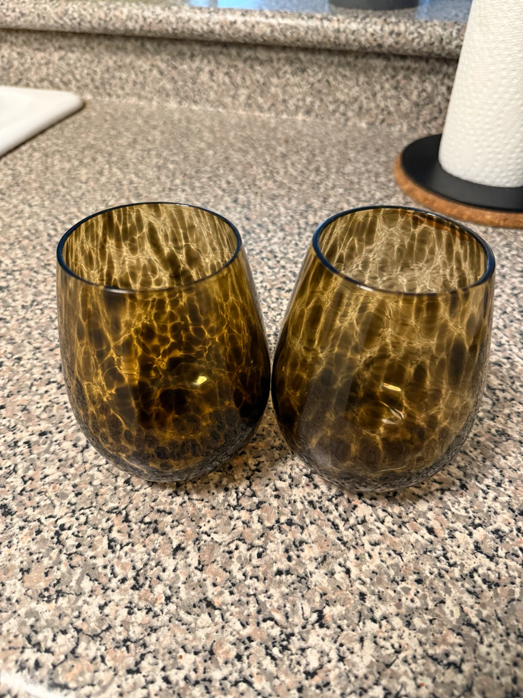 Set of 2 Tortoiseshell Wine Glasses