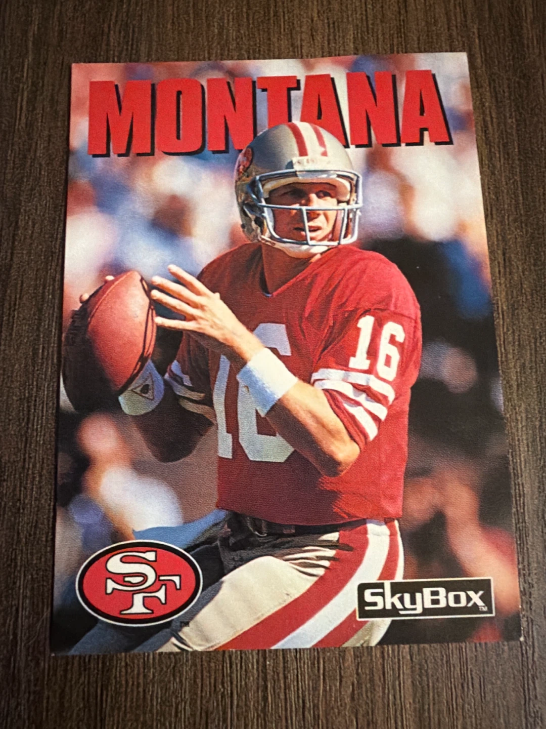1992 SkyBox Joe Montana Football Card