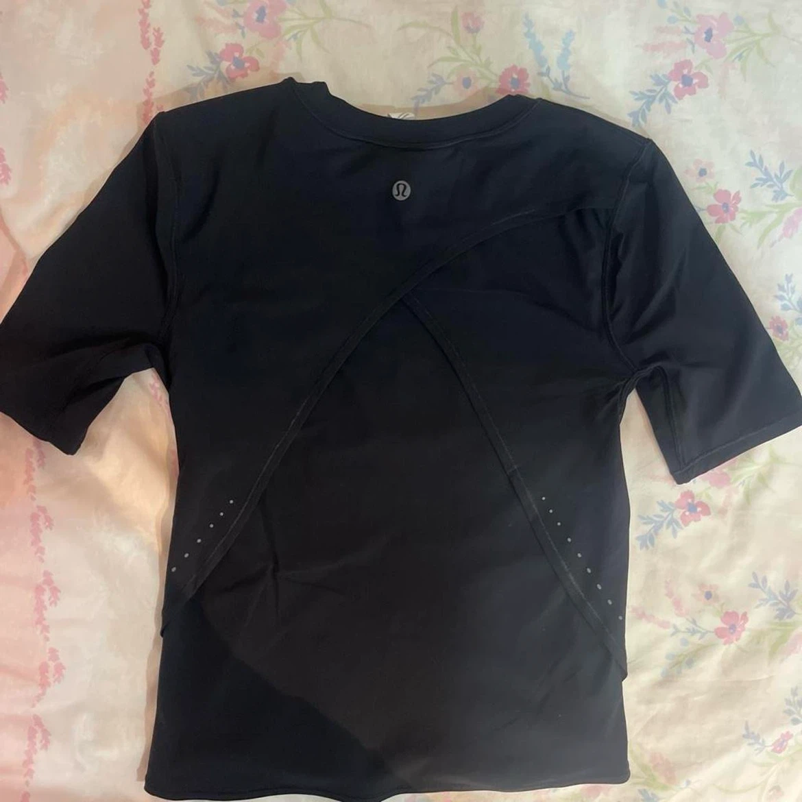 Lululemon swiftly tech back crossover t shirt - photo 2