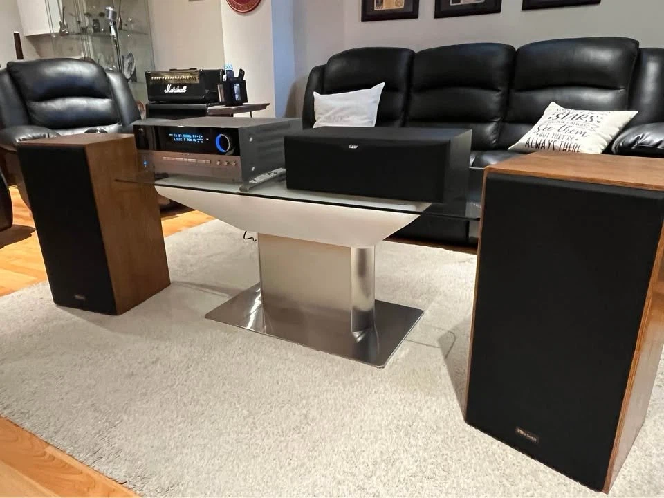 -Harman Kardon AVR 335 -B & W CC6  -Axiom AX-5's