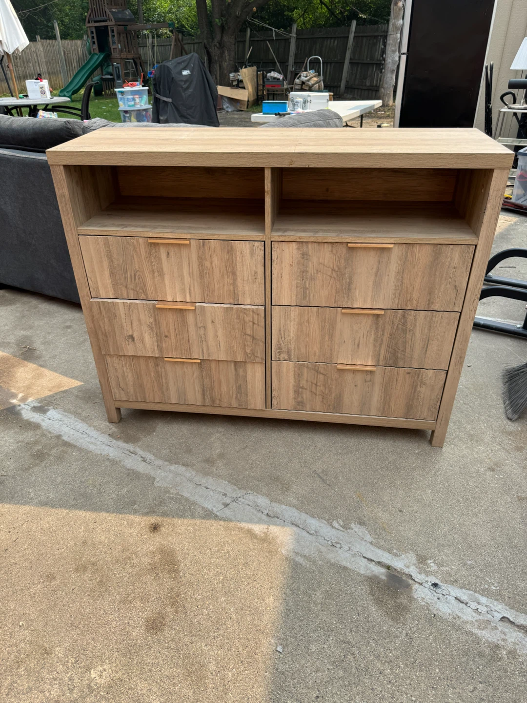 Dresser with 6 Drawers and 2 night stands