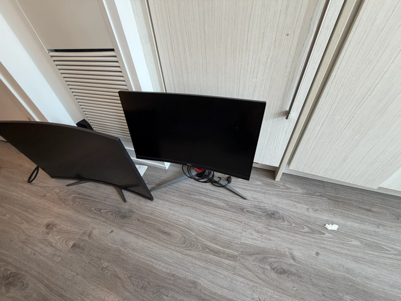 AOC C32G2 32" Curved Gaming Monitor - photo 2