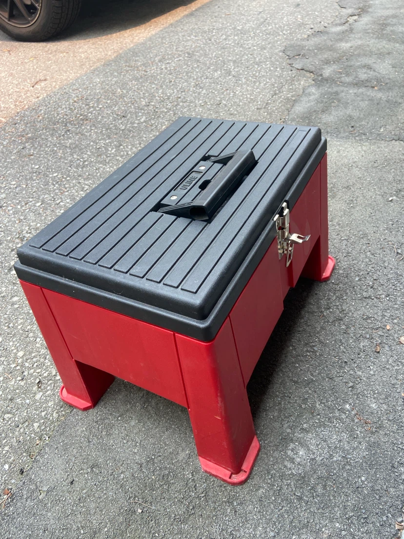 Sterilite Step Stool - photo 3