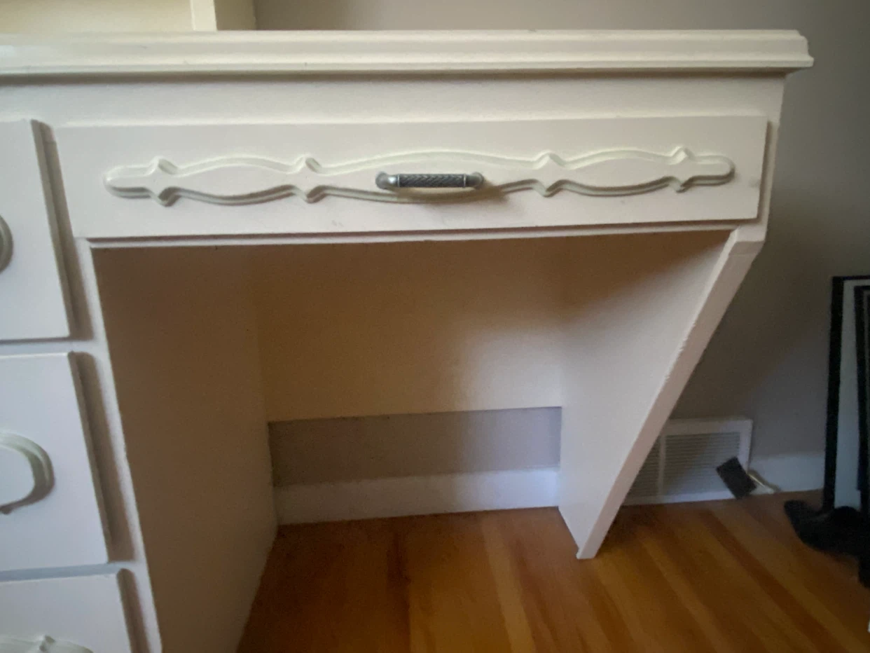 Cream Vanity Desk with Hutch and Drawers - photo 4