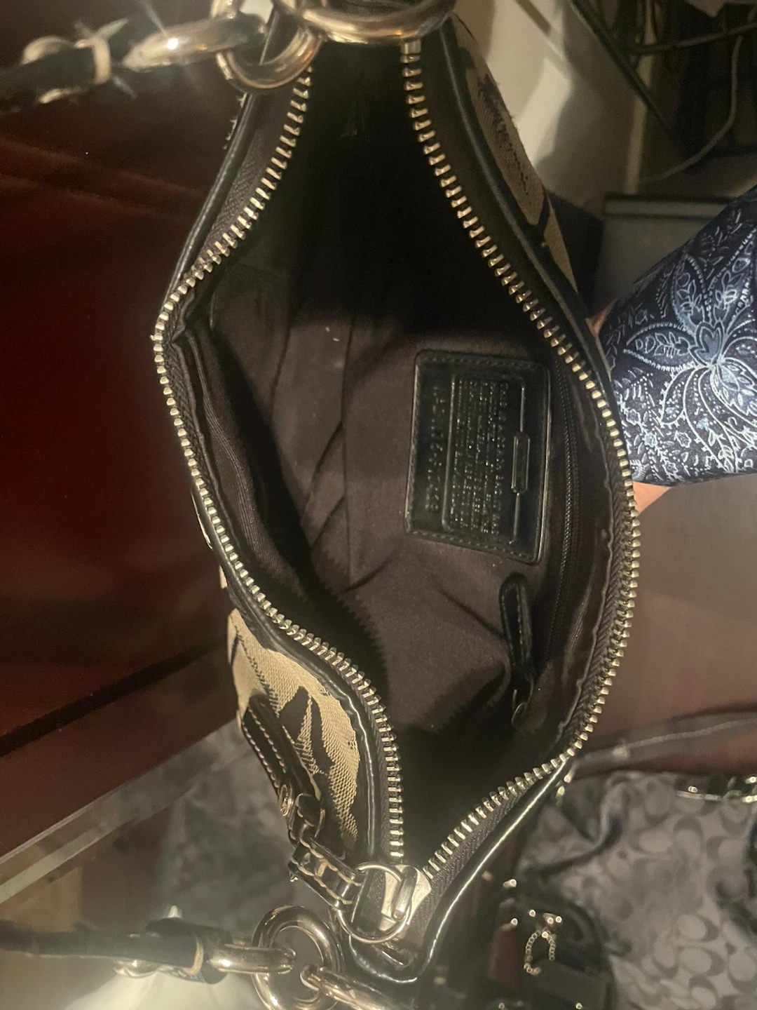 Coach Signature Canvas Shoulder Bag - photo 4