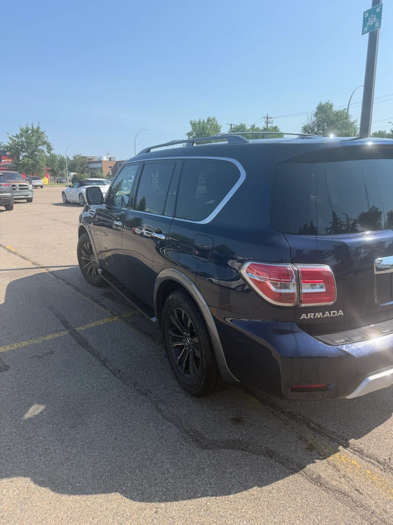 2017 Nissan Armada Platinum 89,000 km’s - photo 4