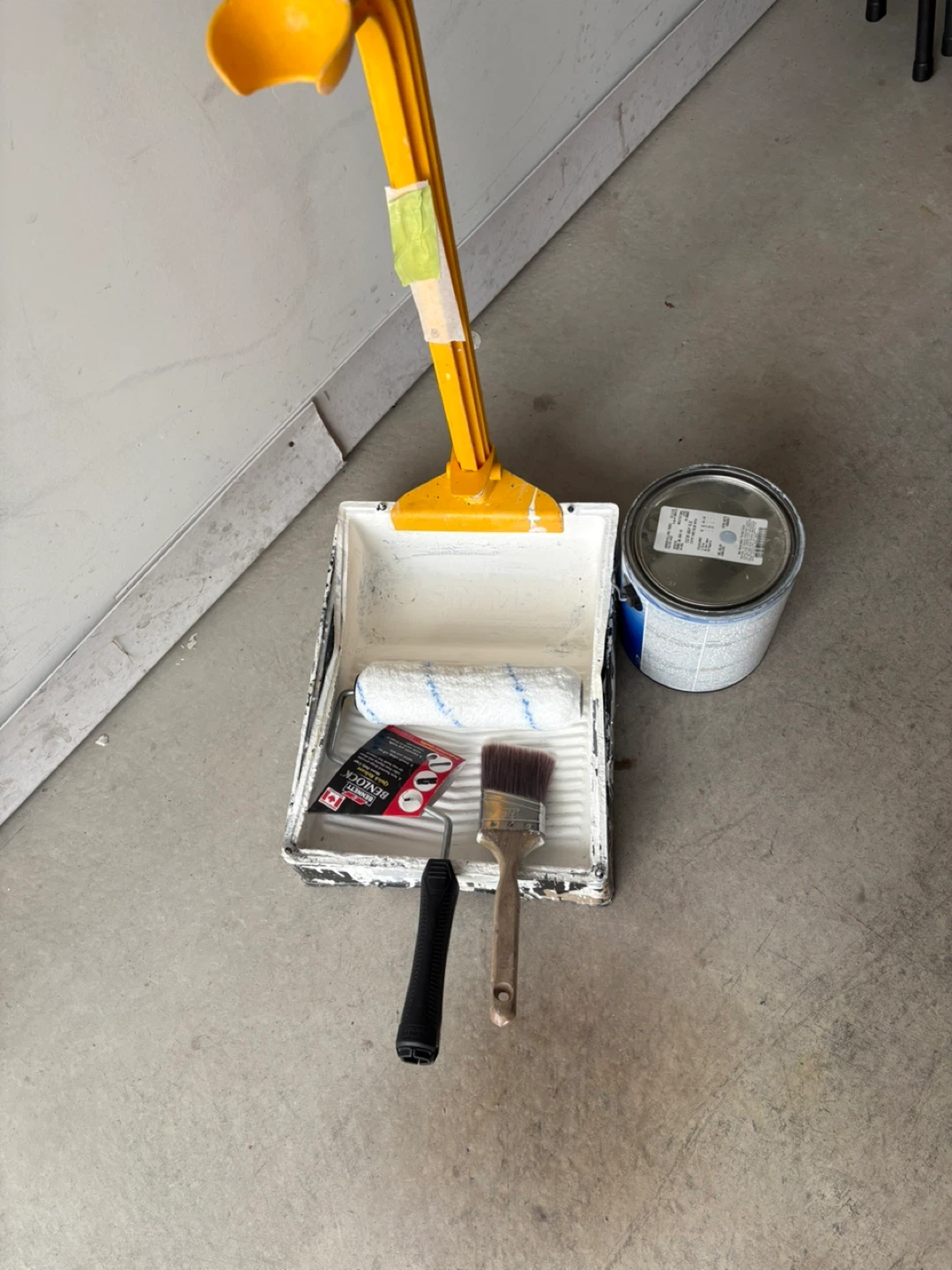 Paint Roller Tray and Accessories Kit