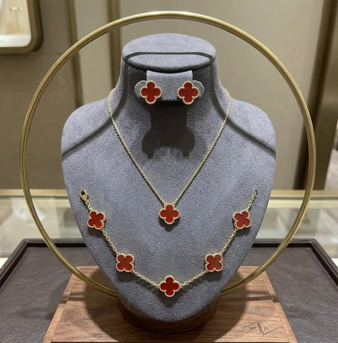 Stunning Red clover 20k Gold Plated Italian Motif set