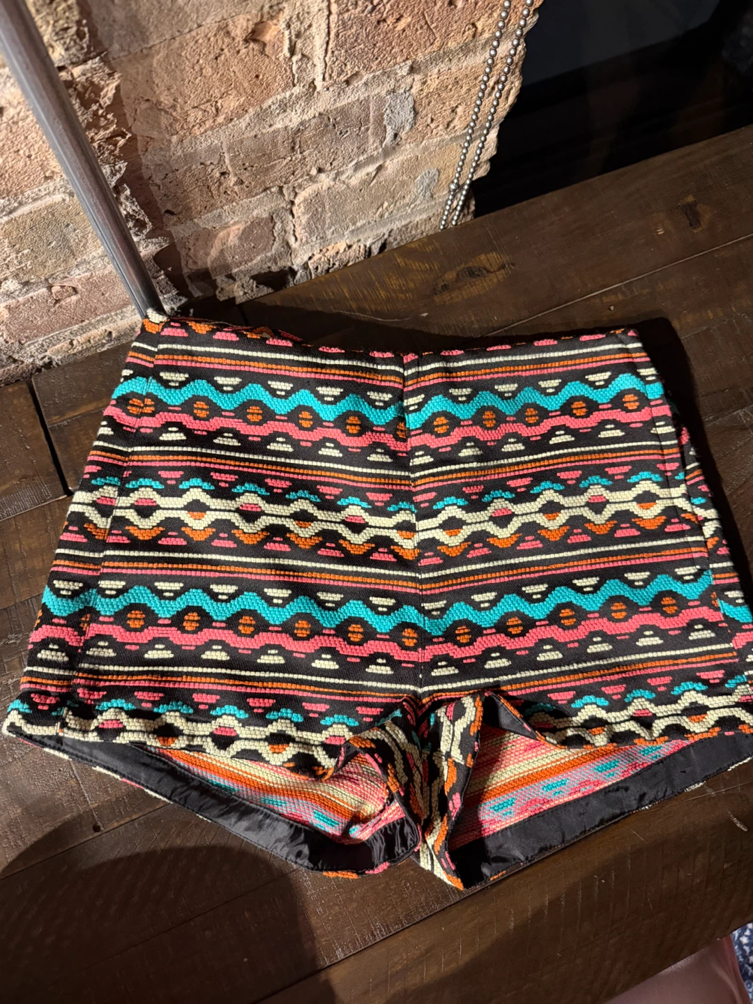 Lollapalooza?! H&M Coachella Patterned Shorts Size 6 - photo 2