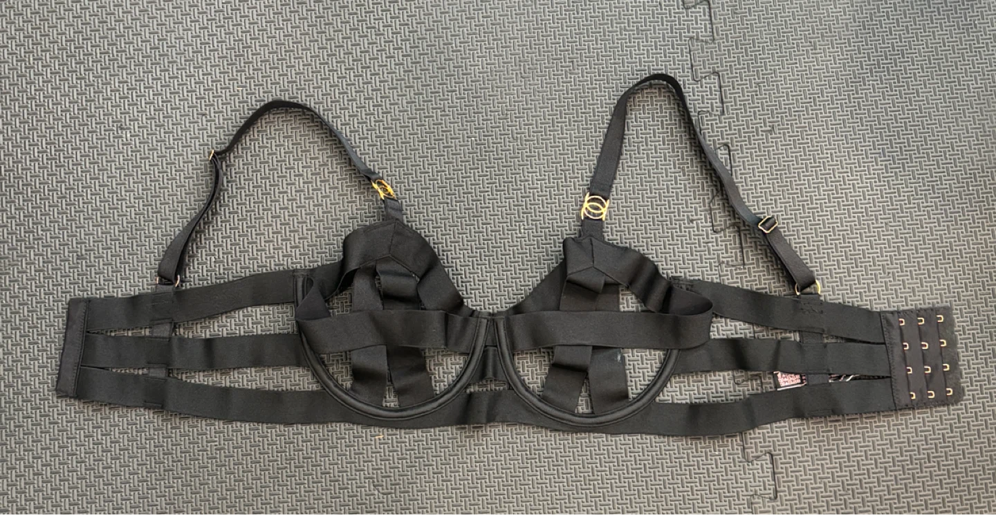 Victoria's Secret Black Cage Bra 34D - photo 3