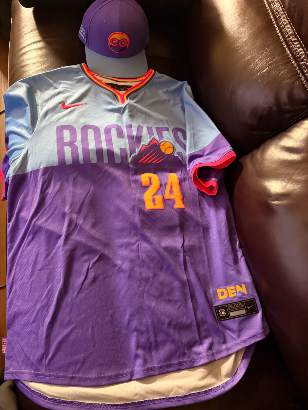 Nike Colorado Rockies Baseball Jersey Size XL w/SnapBack Hat
