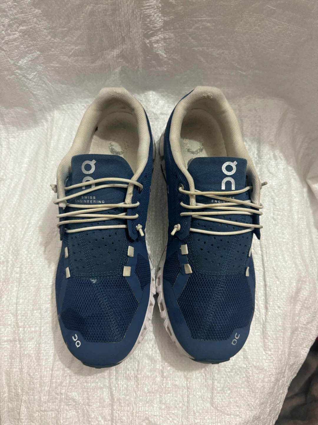 On Running Cloud Shoes