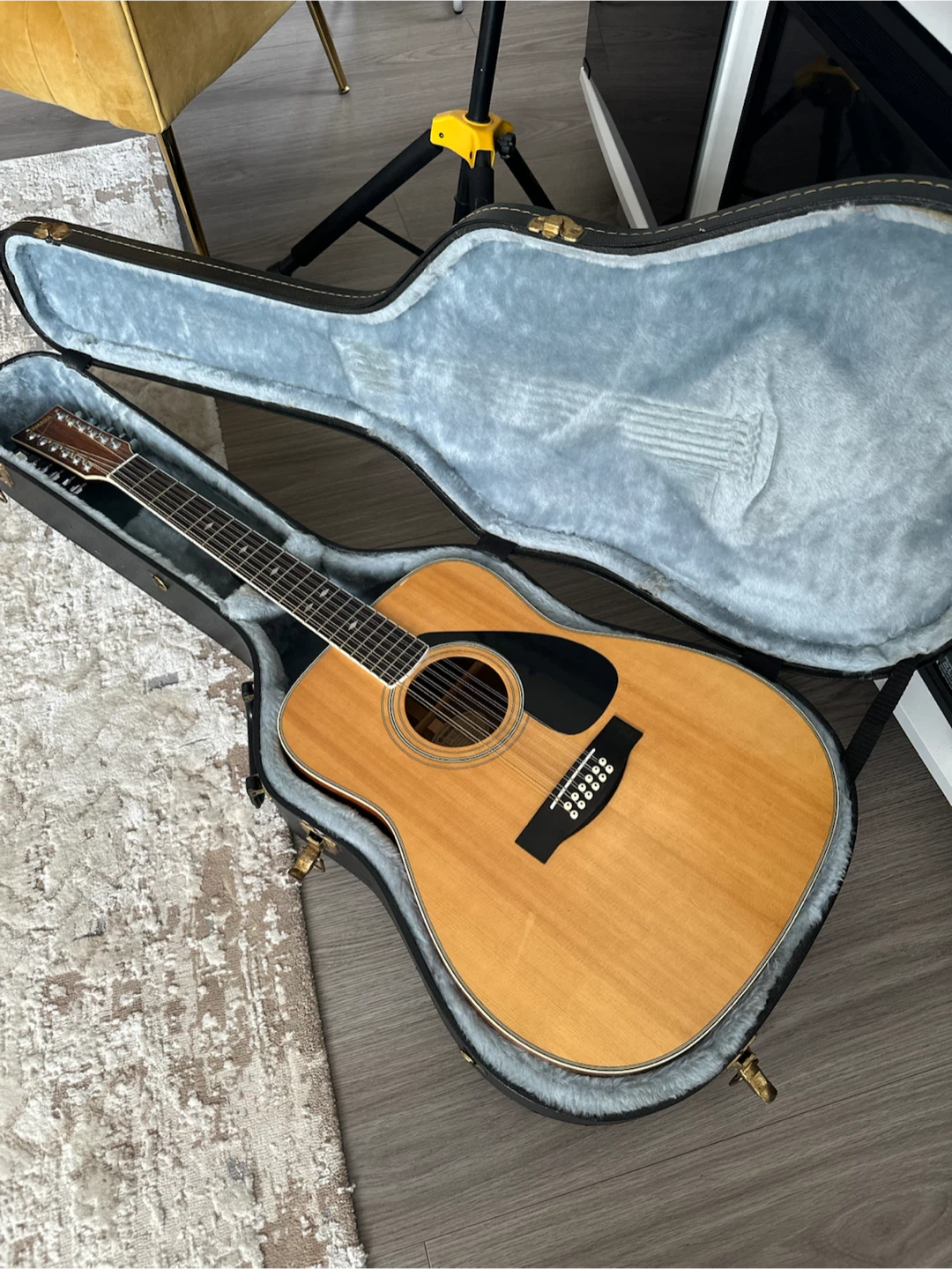 Vintage YAMAHA 12-string Jumbo Dreadnought Acoustic Guitar