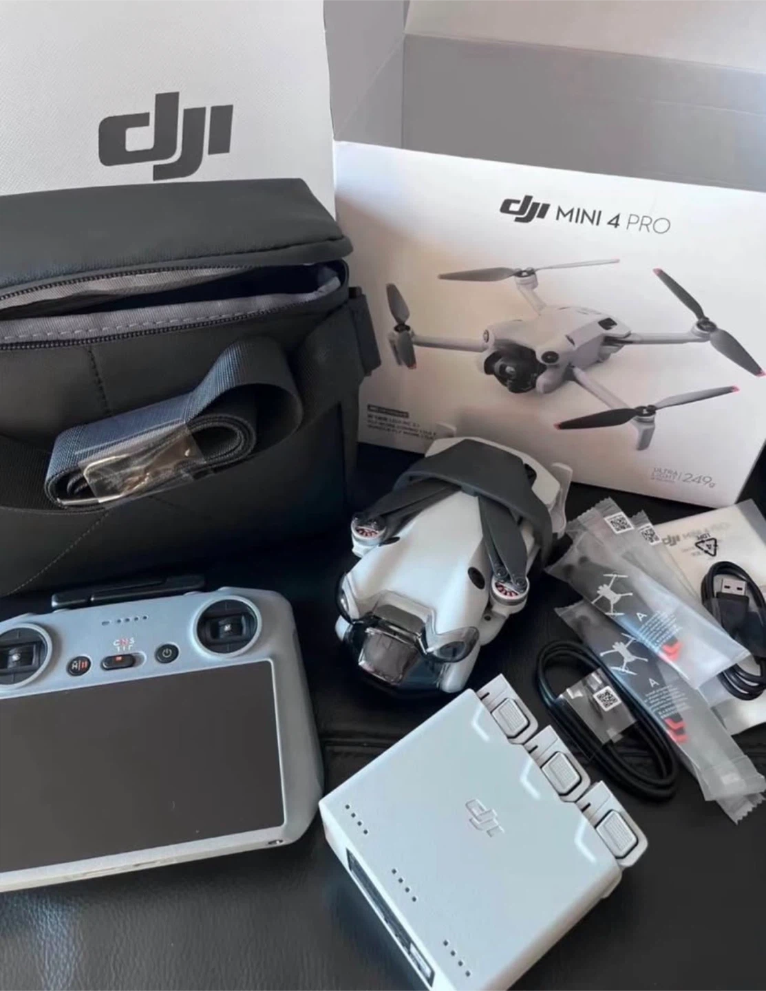 DJI Mini 4 Pro Drone - photo 2