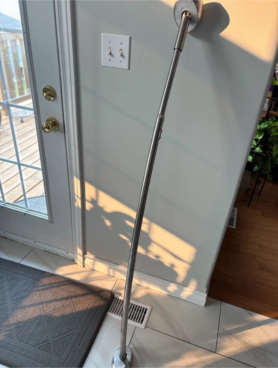 Metal curved shower rod
