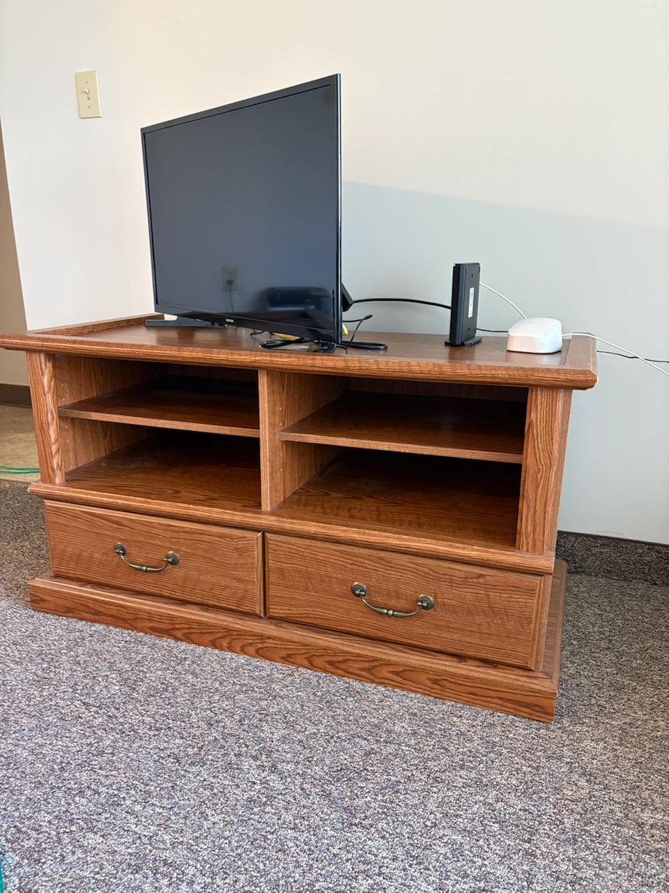 Moving , Must Sell all Furniture - photo 4