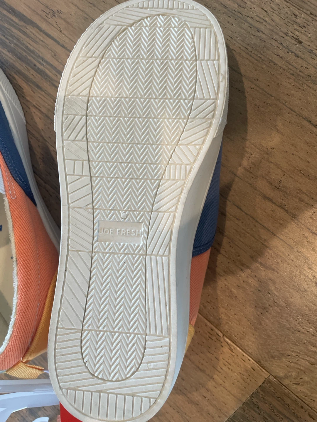 Joe Fresh Slip-On Shoes Size 4 - photo 3