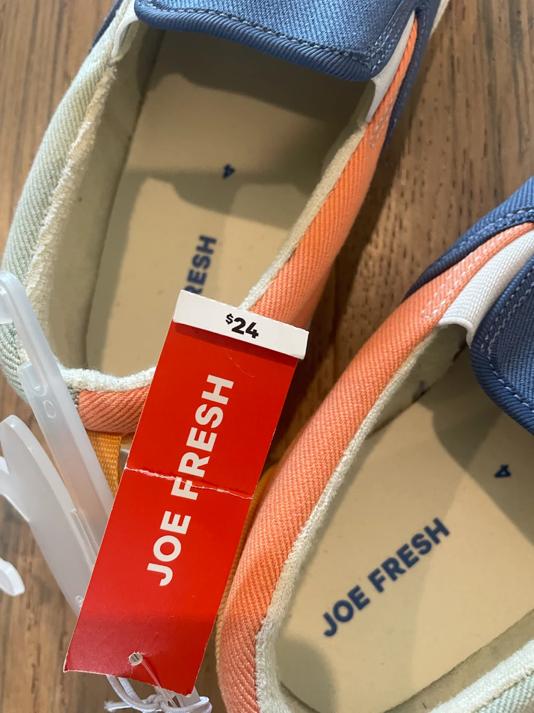 Joe Fresh Slip-On Shoes Size 4 - photo 4