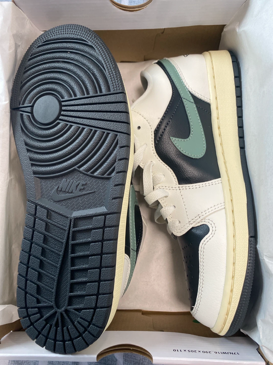 NEW Women’s Air Jordan 1 Low SE Sneakers - photo 3