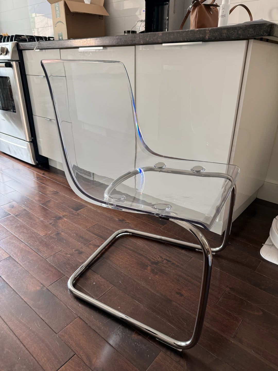 MUST GO - Tempered Glass Dining Table + 4 Acrylic Chairs - photo 2