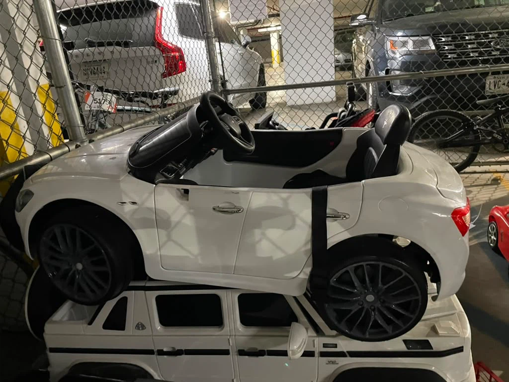 Maserati Ghibli Ride-On Toy Car - photo 4