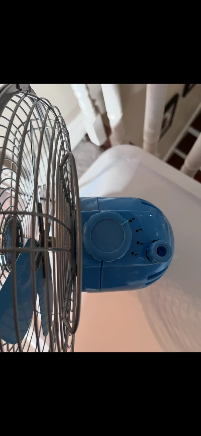 Oscillating Fan - photo 3