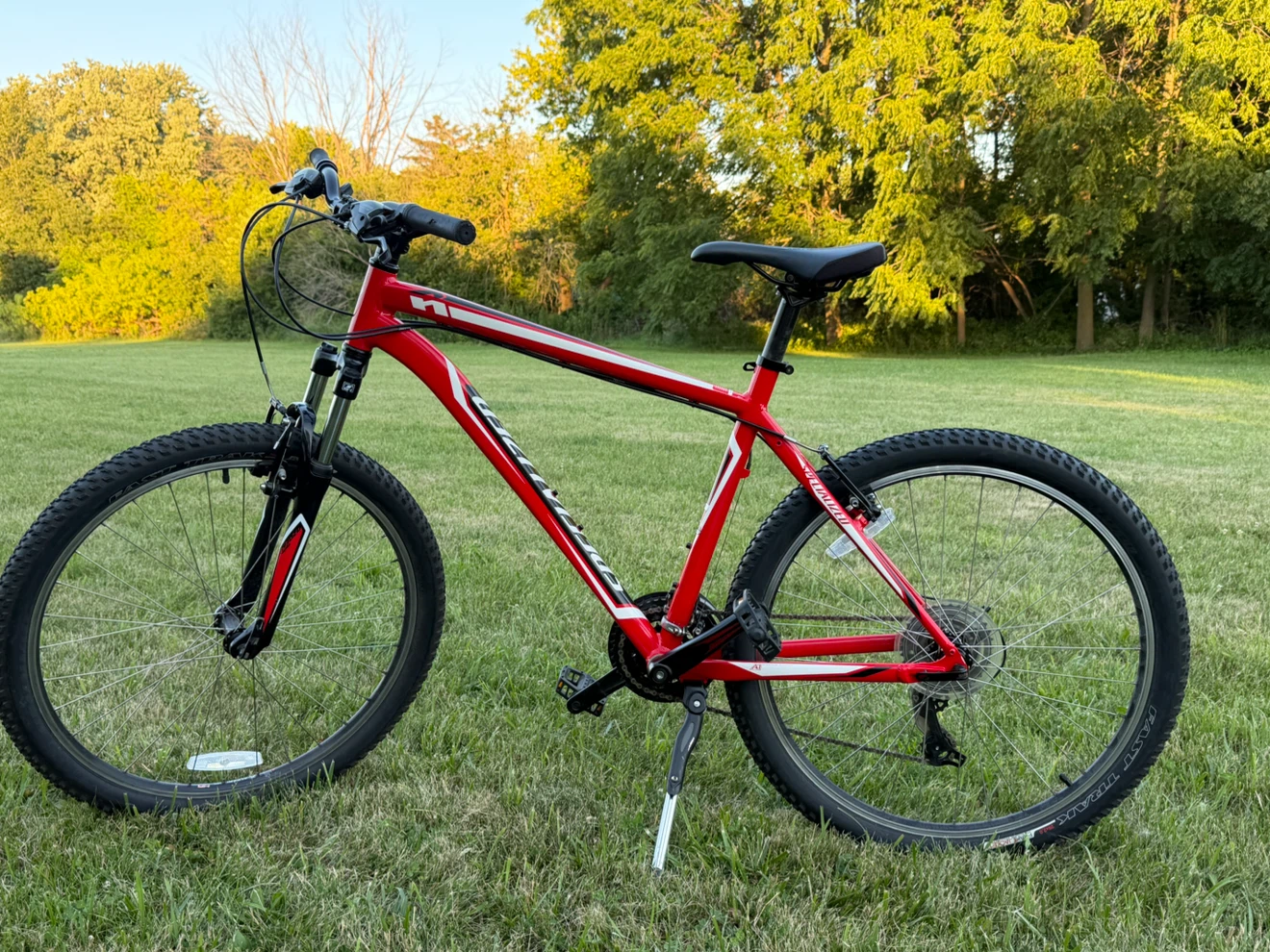 Specialized Hardrock Red Mountain Bike - photo 2