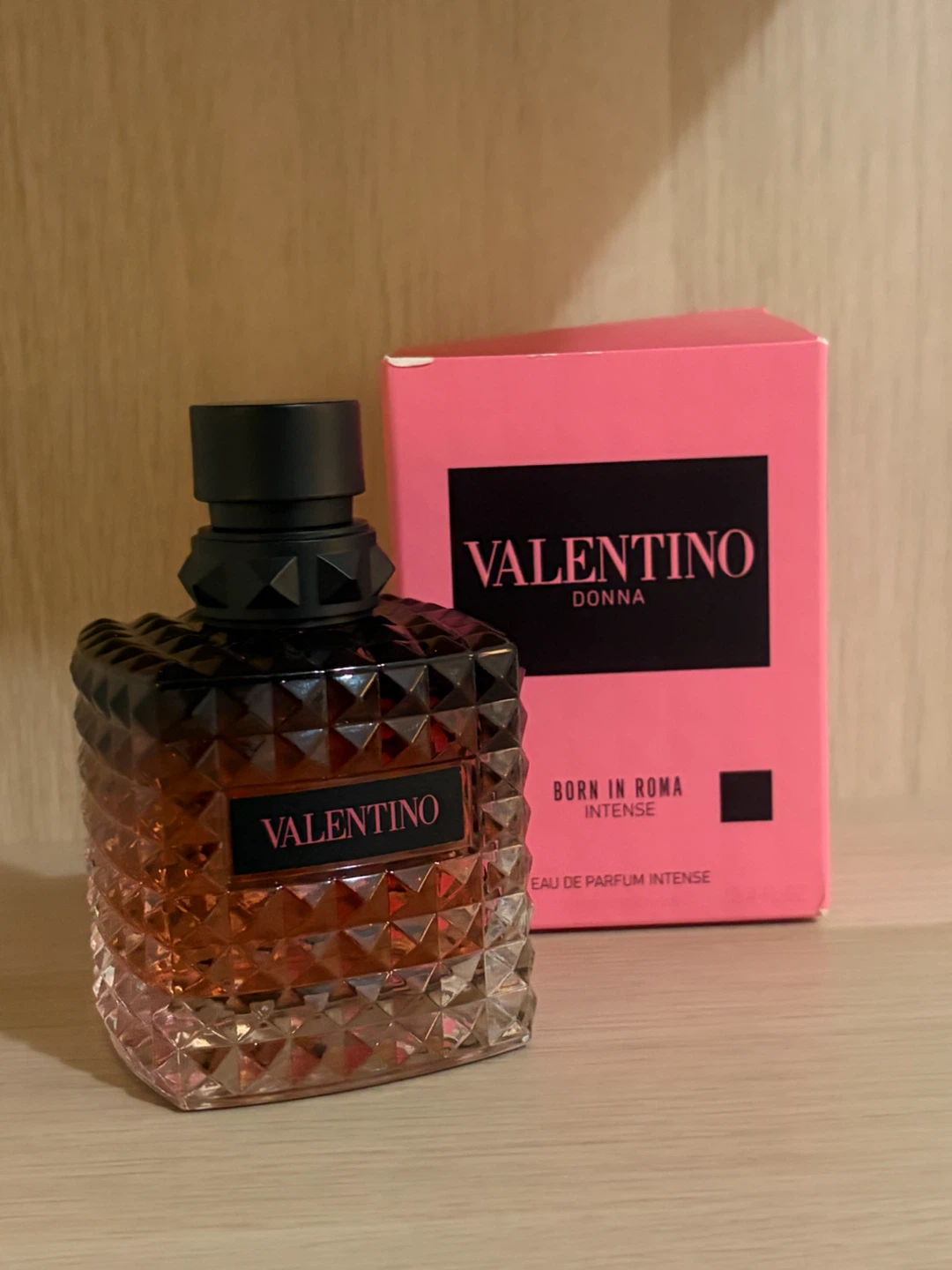 1:1 womens perfume exact same perfect Valentino Born In Roma