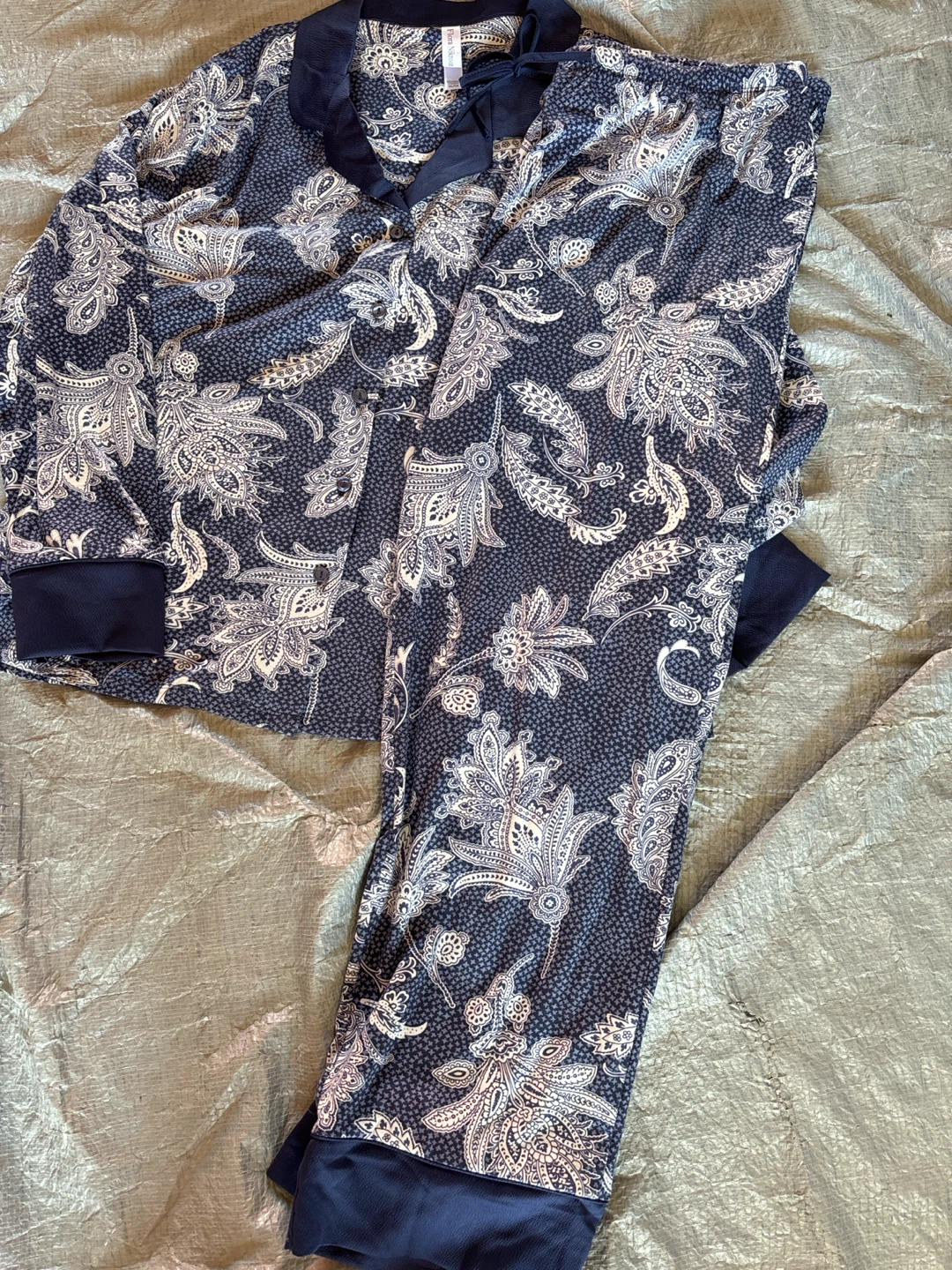 NWOT Flora Nikrooz Pajama Set - Navy Paisley XL/TG