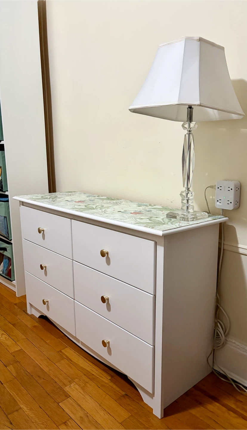 6-Drawer Dresser w/ Matching 3-Drawer Night Stands - photo 2