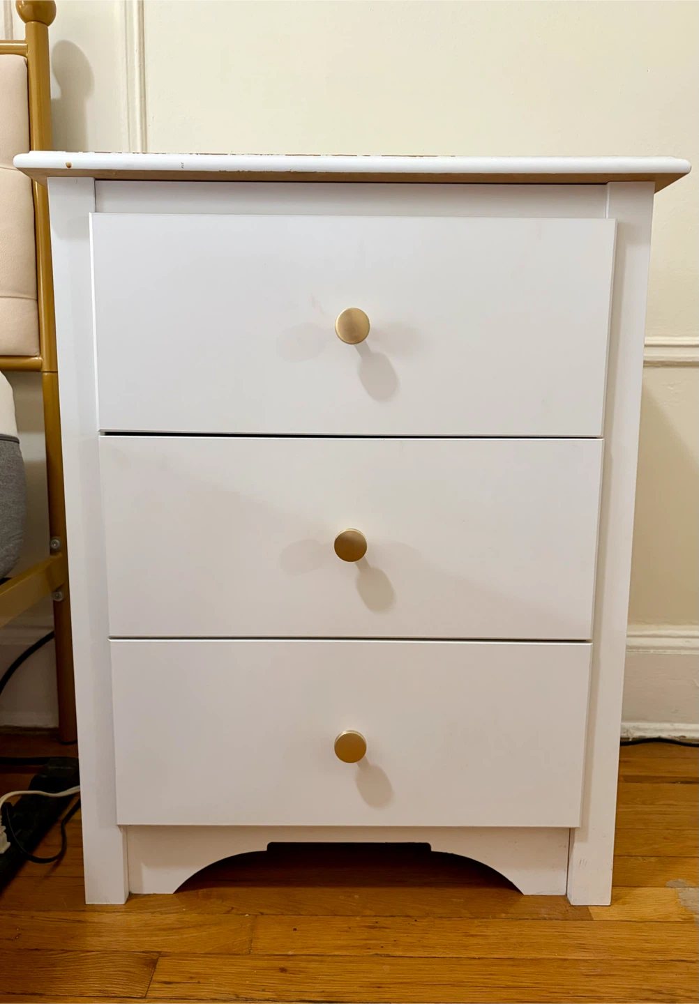6-Drawer Dresser w/ Matching 3-Drawer Night Stands - photo 3