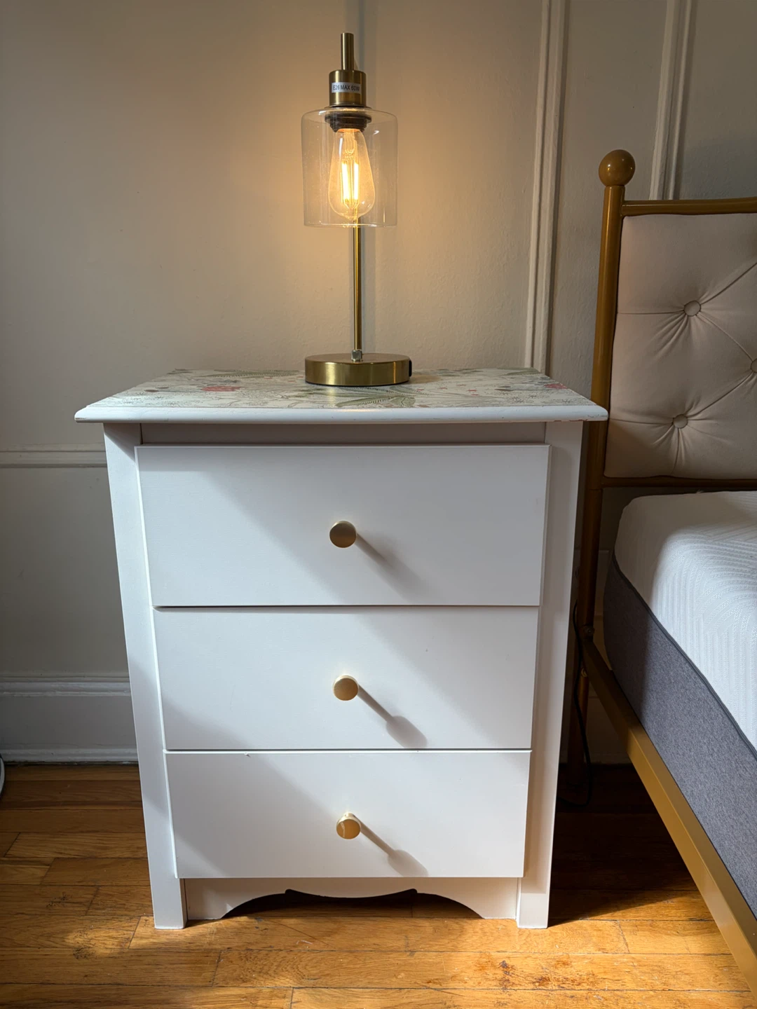 6-Drawer Dresser w/ Matching 3-Drawer Night Stands - photo 5