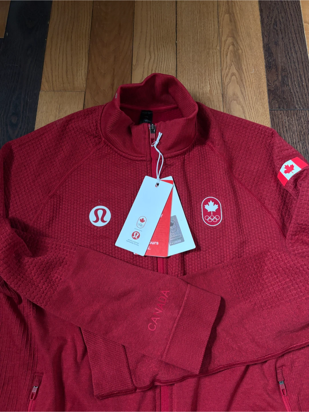 Lululemon Olympics Team Canada quarter zip top L