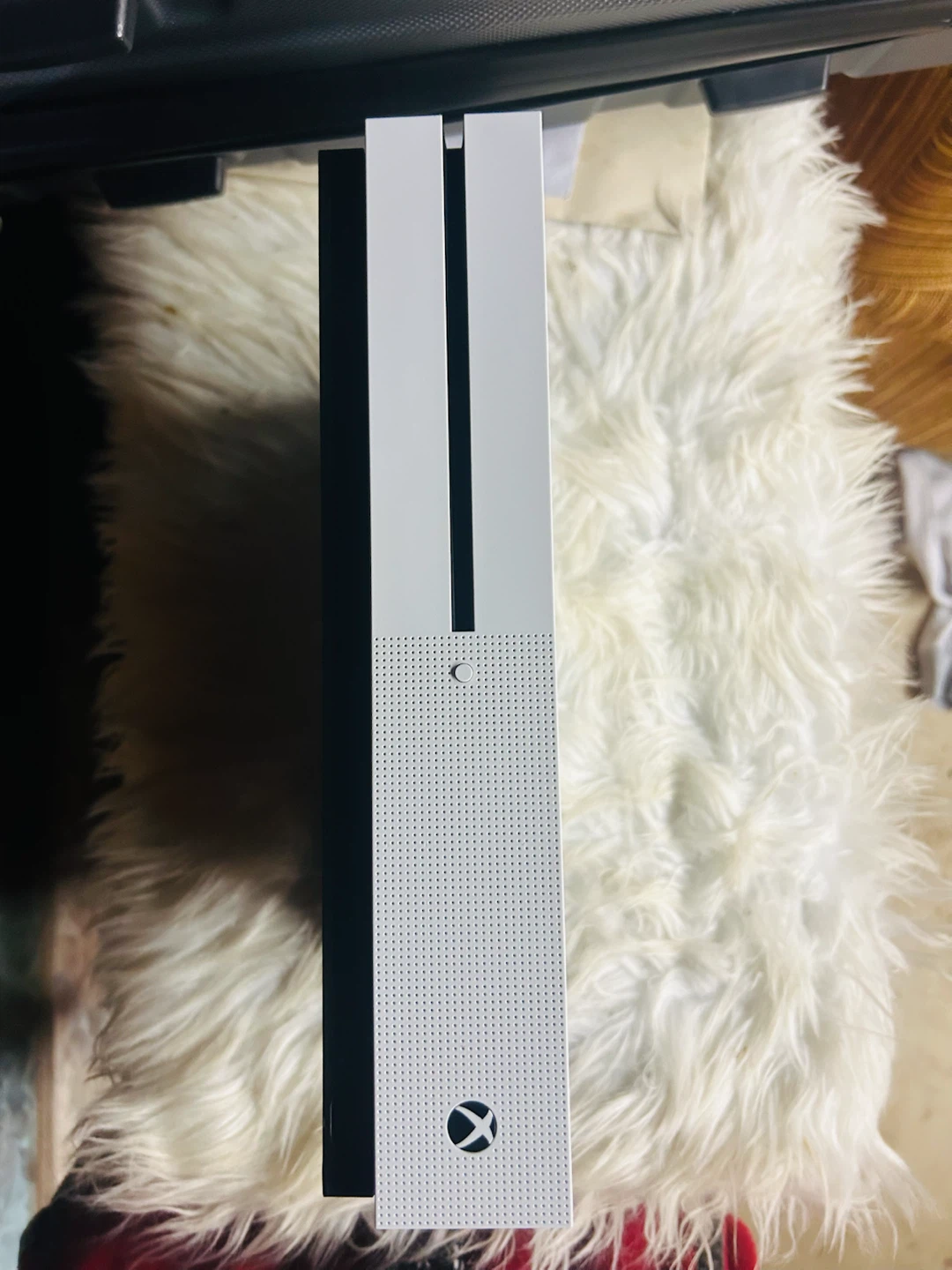 Xbox One S Console with two controllers - photo 4