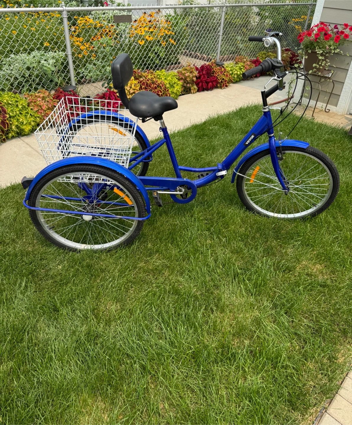 7 speed Tricycle with Basket. Foldable. $150.00 or best offer.