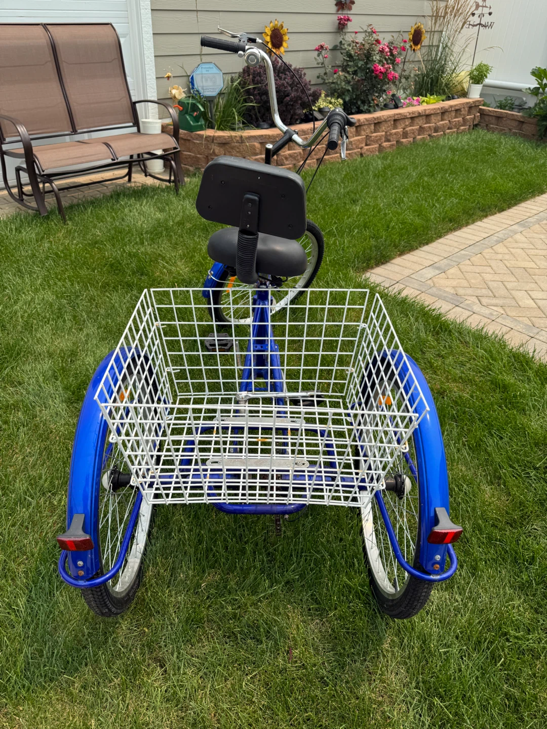 7 speed Tricycle with Basket. Foldable. $150.00 or best offer. - photo 4