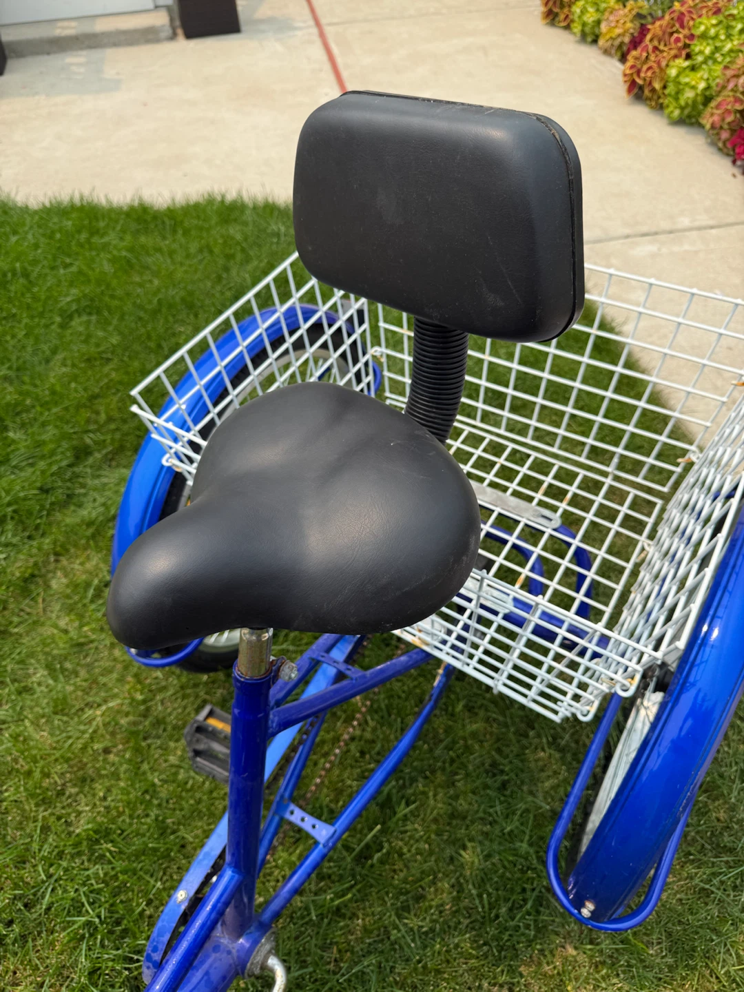 7 speed Tricycle with Basket. Foldable. $150.00 or best offer. - photo 5