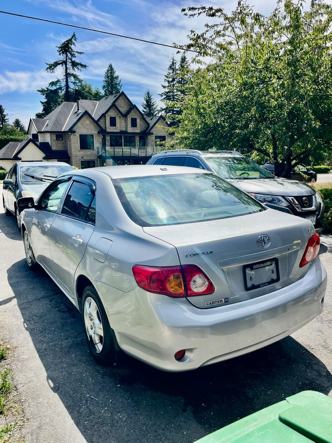 Silver Toyota Corolla Sedan - photo 3