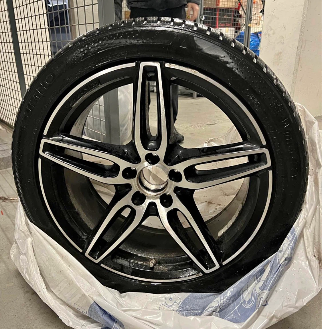 Set of Mercedes Benz E53 OEM rim