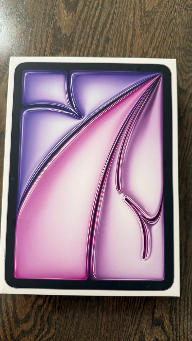 Brand newApple iPad Air 5th Gen (256GB)