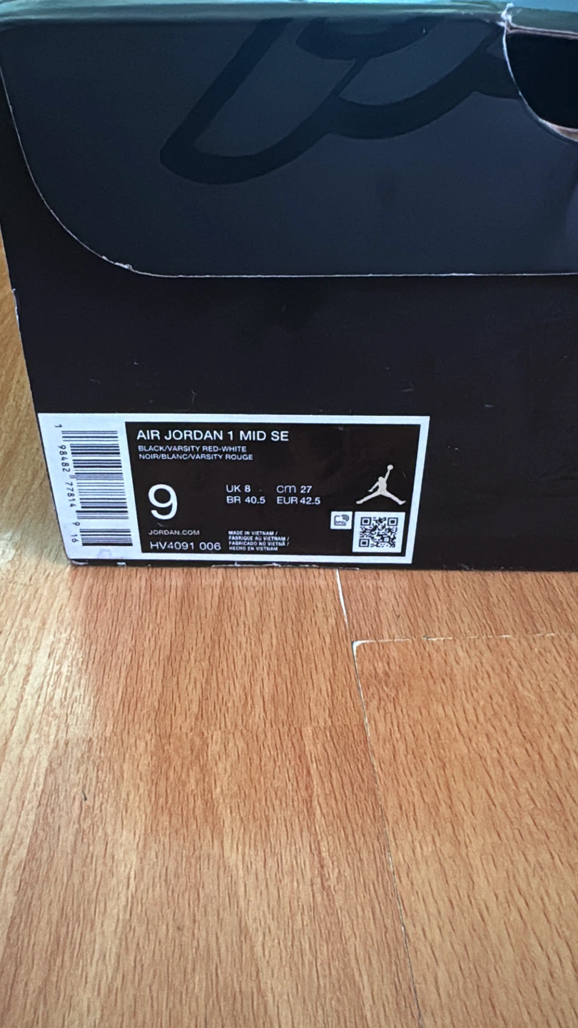 Air Jordan 1 Mid SE Sneakers - photo 2