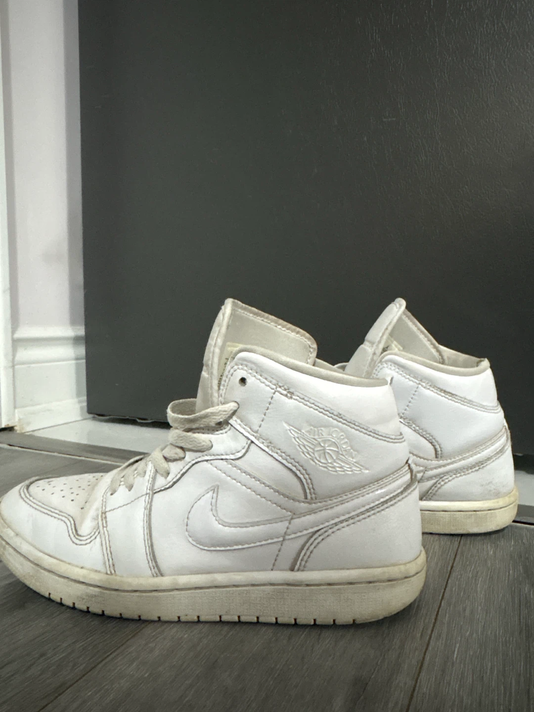 Air Jordan 1 Mid White Sneakers