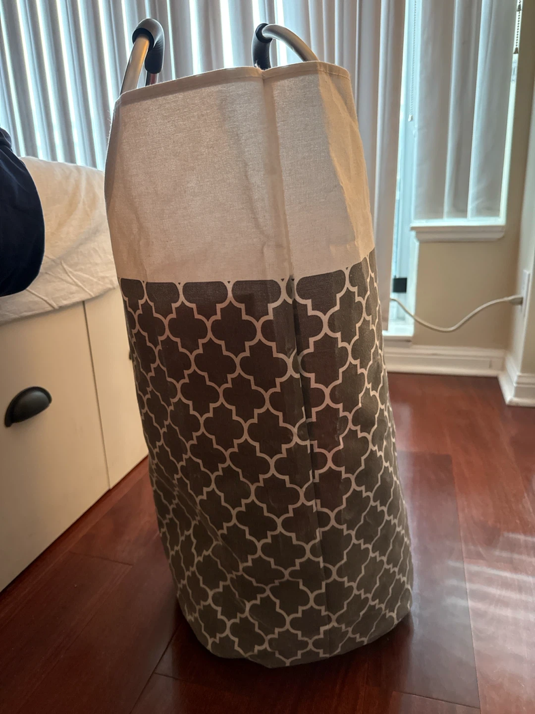 Laundry Hamper with Handles - photo 2