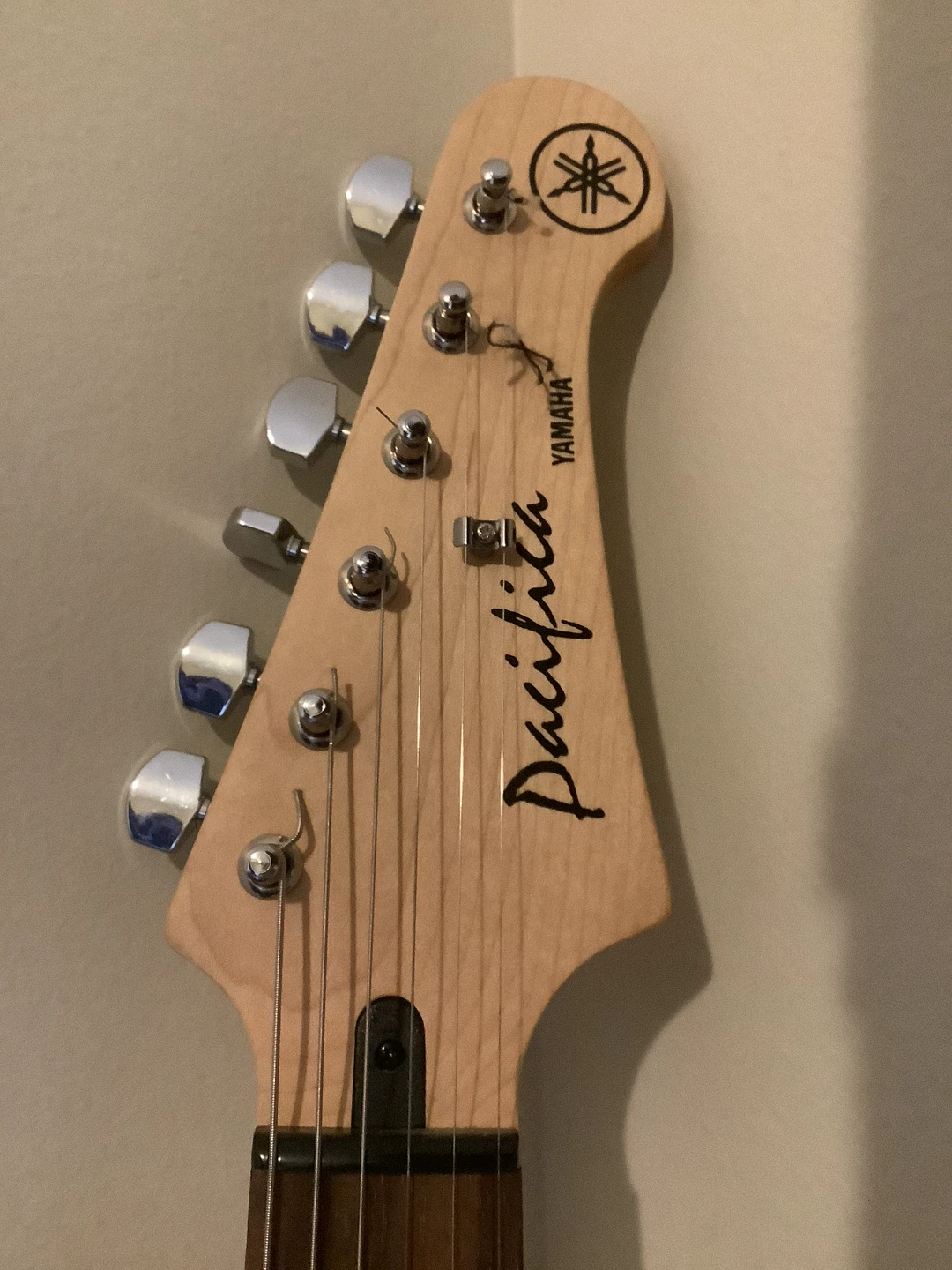 Yamaha Pacifica Electric Guitar - photo 3