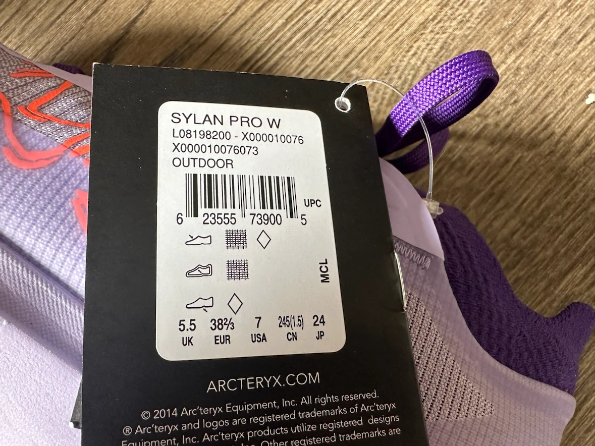 Women hiking shoes - photo 4