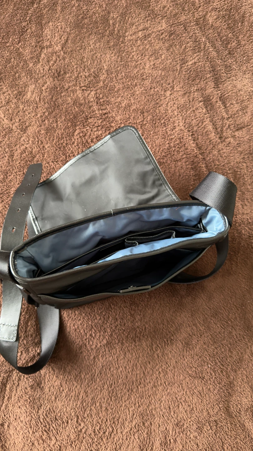 Vintage Lacoste crossbody bag/messenger bag - photo 4