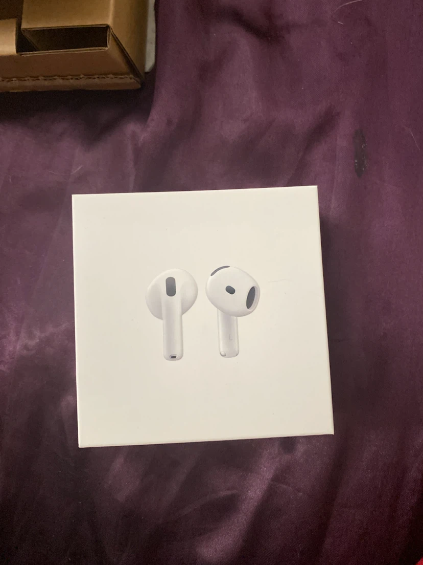 AirPods 4
