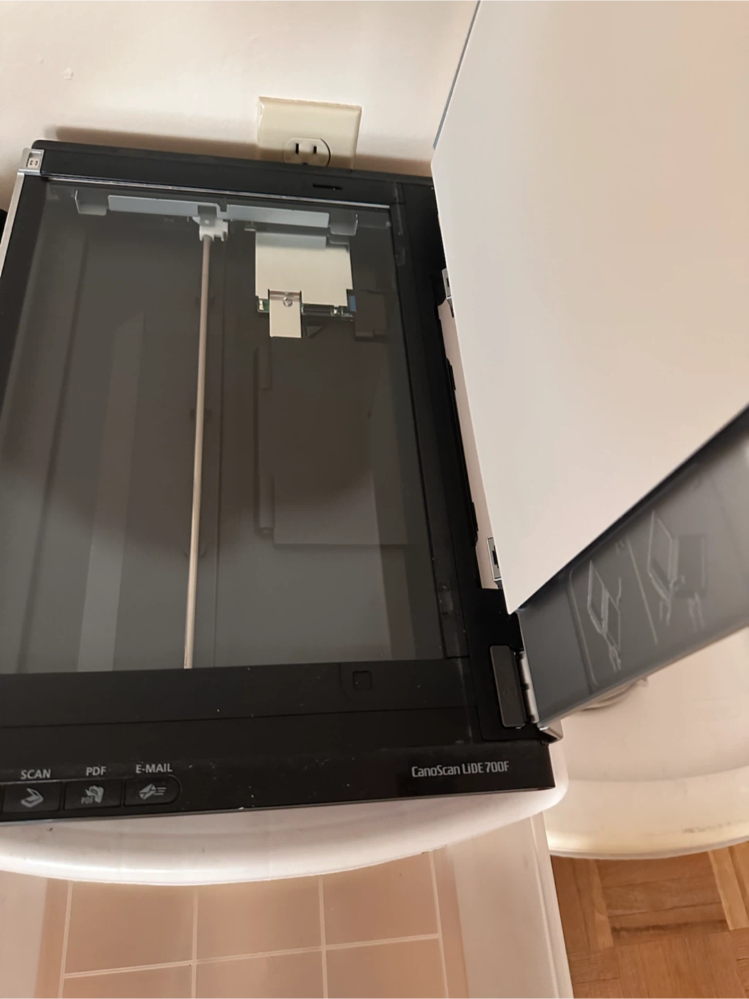 Canon CanoScan LIDE 700F Flatbed Scanner