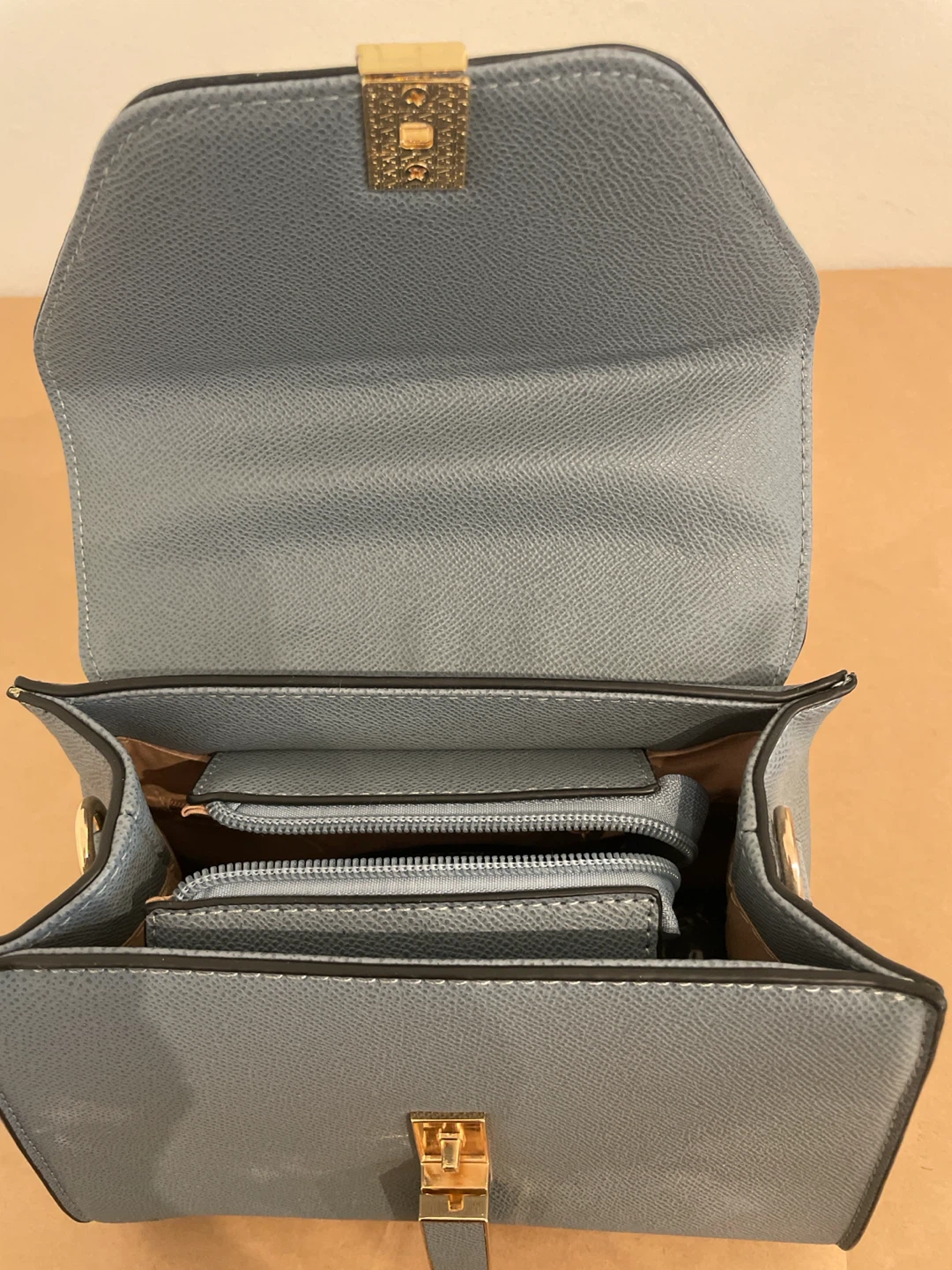 Schilo-Jolie Paris Grey Faux Leather Handbag with Shoulder Strap - photo 2