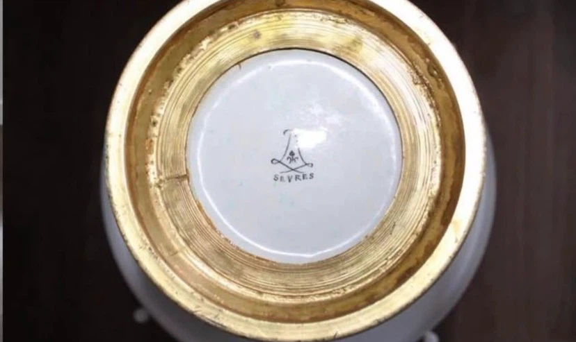 Antique Original French Sèvres Vase - photo 5